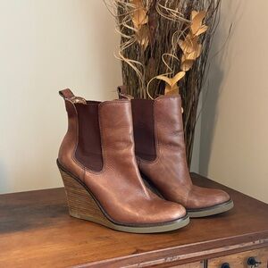 Lucky Brand Tan Leather Wedge Boots. Size 7.5.
